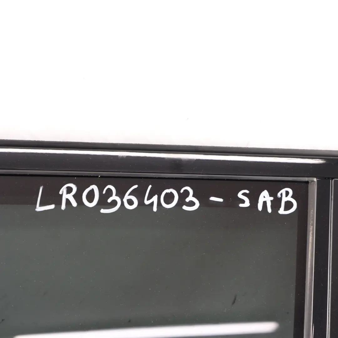 Range Rover L405 Panneau Couvercle Porte Arrière Gauche Noir Santorini - SKU LR036403-SAB - Numéro de pièce LR036403