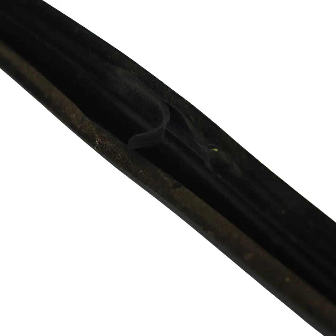 Land Rover Discovery L319 Guarnizione Porta Anteriore Destra 6H22-202K94-AF - SKU LR048819 - Numero di parte LR048819