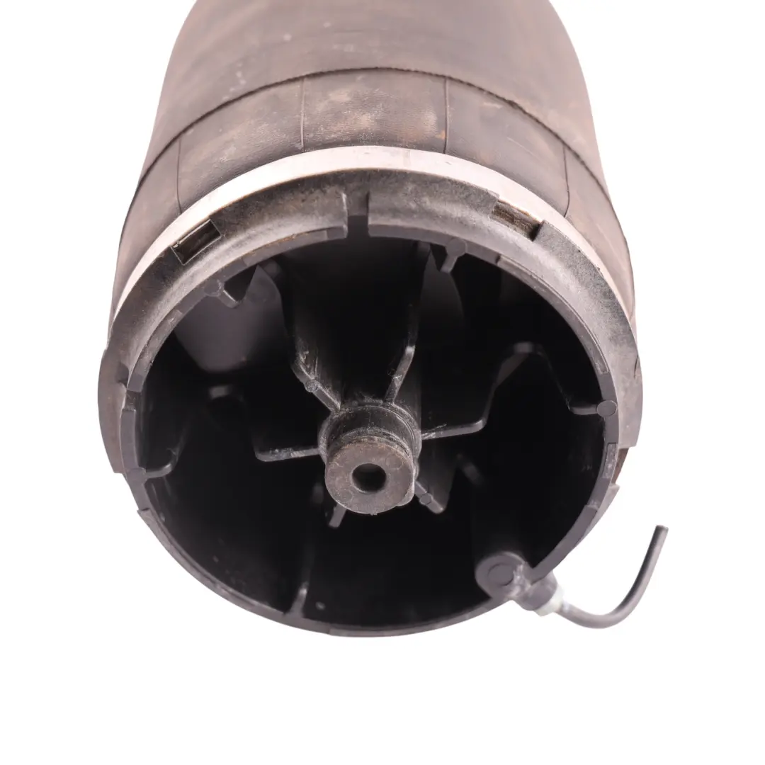Shock Absorber Left N/S DPLA-5587-AD to Range Rover Sport L494 Rear Air with Part number LR052171 Range Rover Sport L494 Rear Air Shock Absorber Left N/S DPLA-5587-AD - SKU LR052171 - Part number LR052171