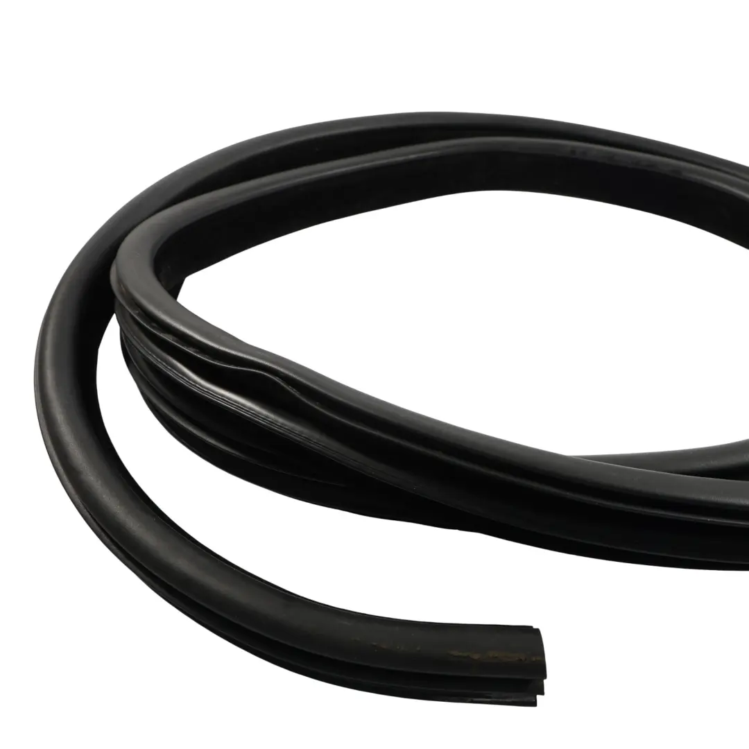 Door Seal Gasket Rubber Left Right N/O/S to Range Rover Sport L494 Rear with Part number LR055391 Range Rover Sport L494 Rear Door Seal Gasket Rubber Left Right N/O/S - SKU LR055391 - Part number LR055391