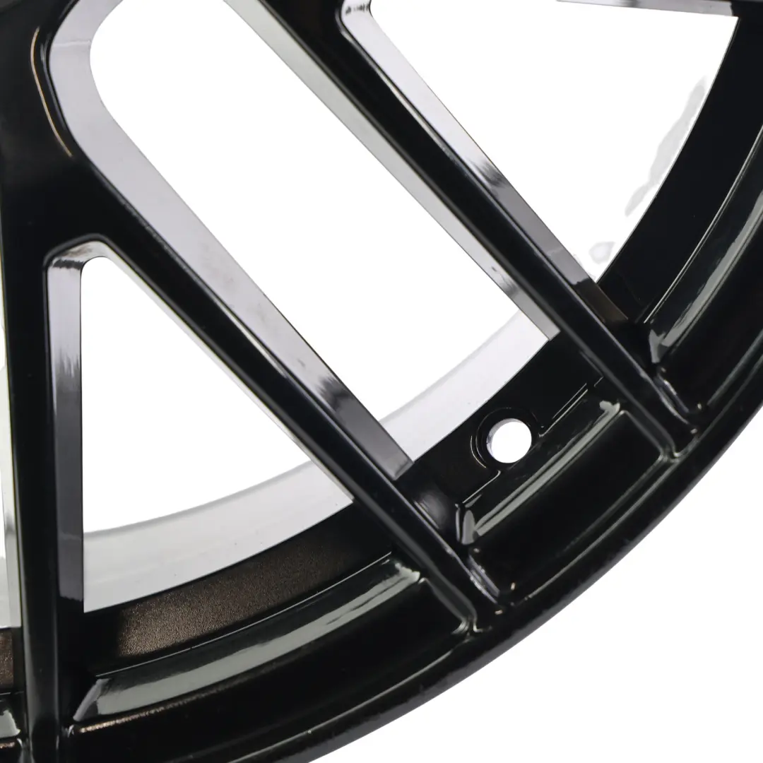 Mercedes AMG Jante Alliage Noir 19" 9,5J ET:50 Multirayon - SKU MERCEDES-VIA-19-1 - Numéro de pièce MERCEDES-VIA-19