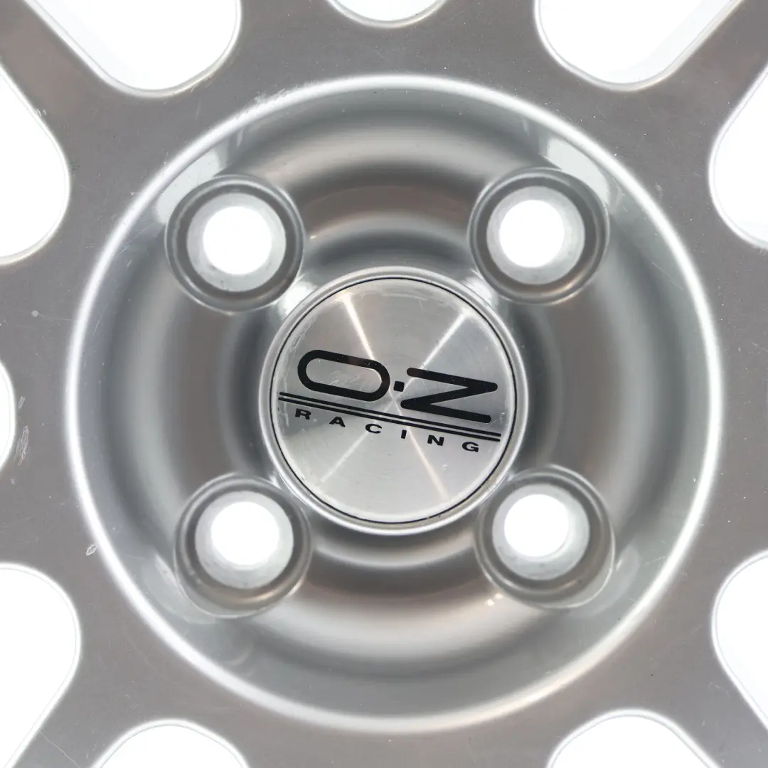 Inny OZ Racing Superleggera Jante Alliage Argent 17" 7J ET:37 6 Rayons pour à propos du numéro de pièce OZ-17 Inny OZ Racing Superleggera Jante Alliage Argent 17" 7J ET:37 6 Rayons - SKU OZ-17-3 - Numéro de pièce OZ-17