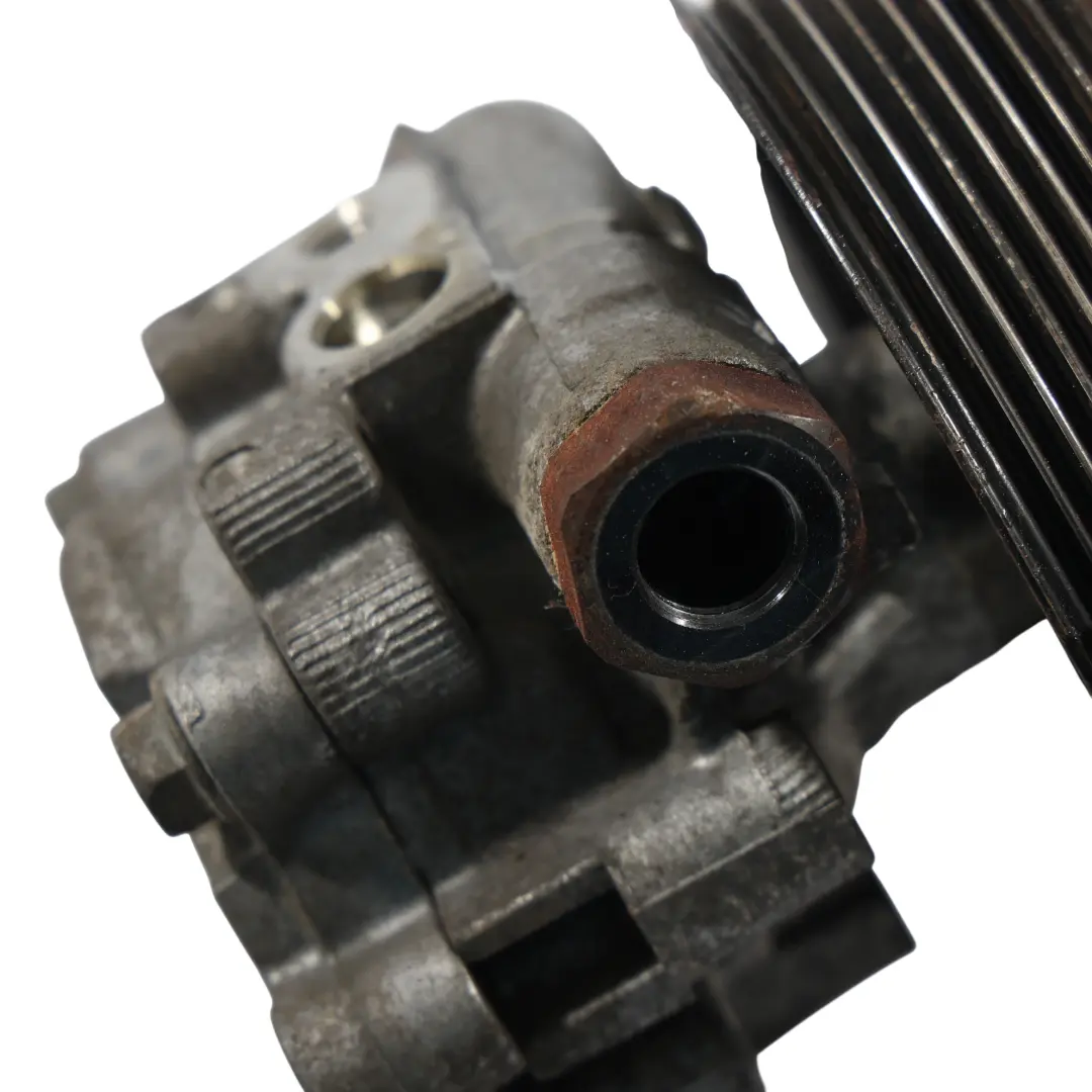 Servolenkung Pumpe 2.7 TDV6 für Land Rover Discovery 3 L319 mit Teilenummer QVB500400 Land Rover Discovery 3 L319 Servolenkung Pumpe 2.7 TDV6 - SKU QVB500400 - Teilenummer QVB500400