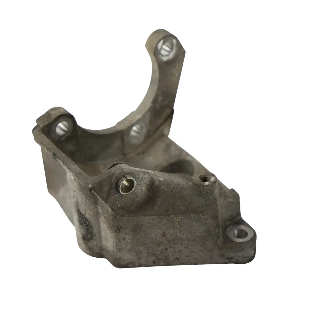 Wspornik Pompy Wspomagania 3.0 V6 4R8Q-3K738-CC do Land Rover Discovery 4 o numerze QVU500090 Land Rover Discovery 4 Wspornik Pompy Wspomagania 3.0 V6 4R8Q-3K738-CC - SKU QVU500090 - Numer Części QVU500090