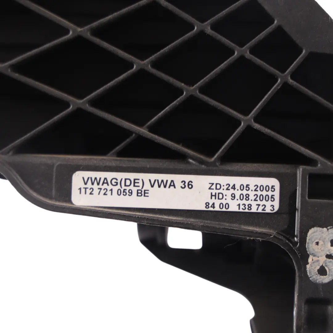 VW Volkswagen Caddy 2k Clutch Pedal Holder Bracket Mount 1K0721373H - SKU RHD-1T2721059BE-1 - Part number 1T2721059BE