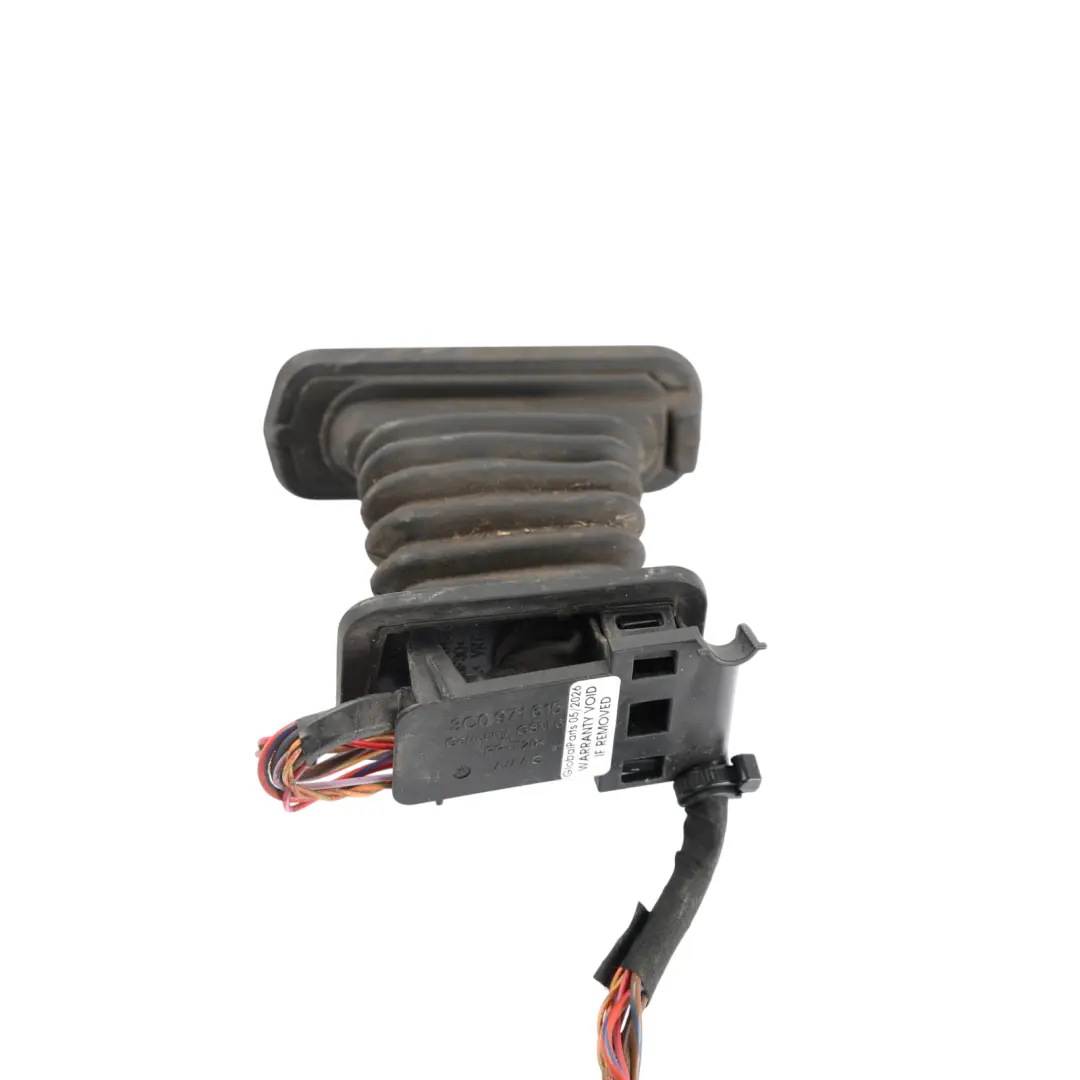 Front Door Wiring Loom Passenger Side to Volkswagen Passat B6 with Part number 3C2971121BR Volkswagen Passat B6 Front Door Wiring Loom Passenger Side - SKU RHD-3C2971121BR - Part number 3C2971121BR