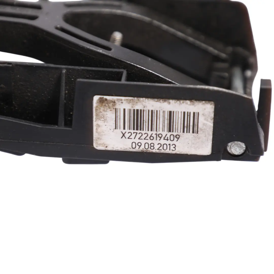Front Door Key Cylinder Handle Carrier Mount Catch Right O/S to BMW F12 with Part number 7286100 BMW F12 Front Door Key Cylinder Handle Carrier Mount Catch Right O/S - SKU RHD-7286100-2 - Part number 7286100
