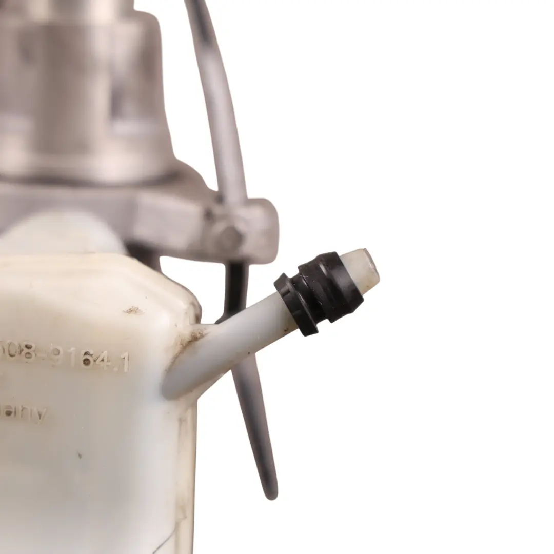 Brake Master Cylinder Expansion Tank to Volkswagen Golf Mk7 Audi A3 8V with Part number 8V2611021A Volkswagen Golf Mk7 Audi A3 8V Brake Master Cylinder Expansion Tank - SKU RHD-8V2611021A - Part number 8V2611021A