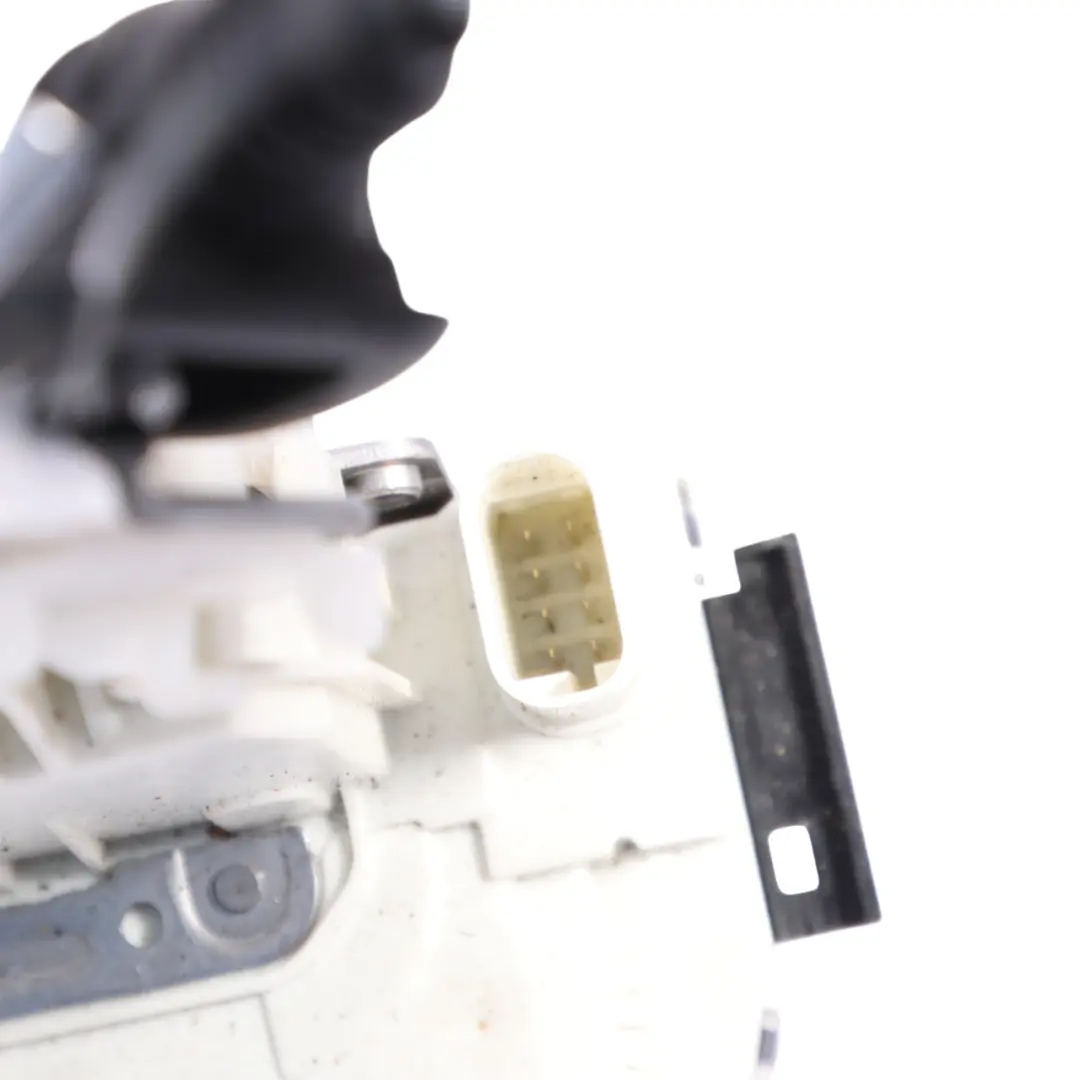 Door Lock Front Left N/S Mechanism Actuator A0997200735 to Mercedes C218 W204 W212 with Part number A2047203735 Mercedes C218 W204 W212 Door Lock Front Left N/S Mechanism Actuator A0997200735 - SKU RHD-A2047203735-7 - Part number A2047203735