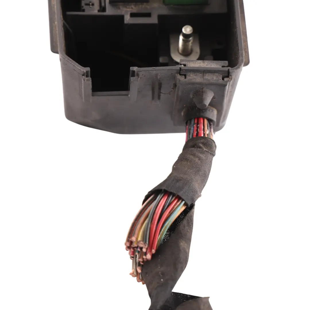 Fuse Box Control Module Unit to Mercedes W251 Engine with Part number A2515404433 Mercedes W251 Engine Fuse Box Control Module Unit - SKU RHD-A2515404433 - Part number A2515404433