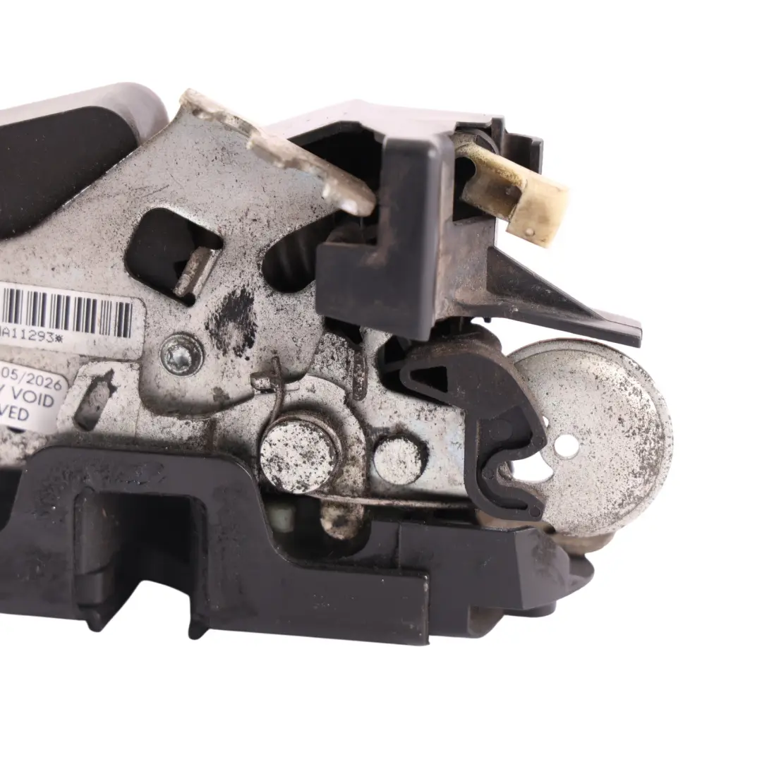 Front Door Lock Latch Mechanism Right O/S to Mercedes Vito W639 with Part number A6397202335 Mercedes Vito W639 Front Door Lock Latch Mechanism Right O/S - SKU RHD-A6397202335 - Part number A6397202335