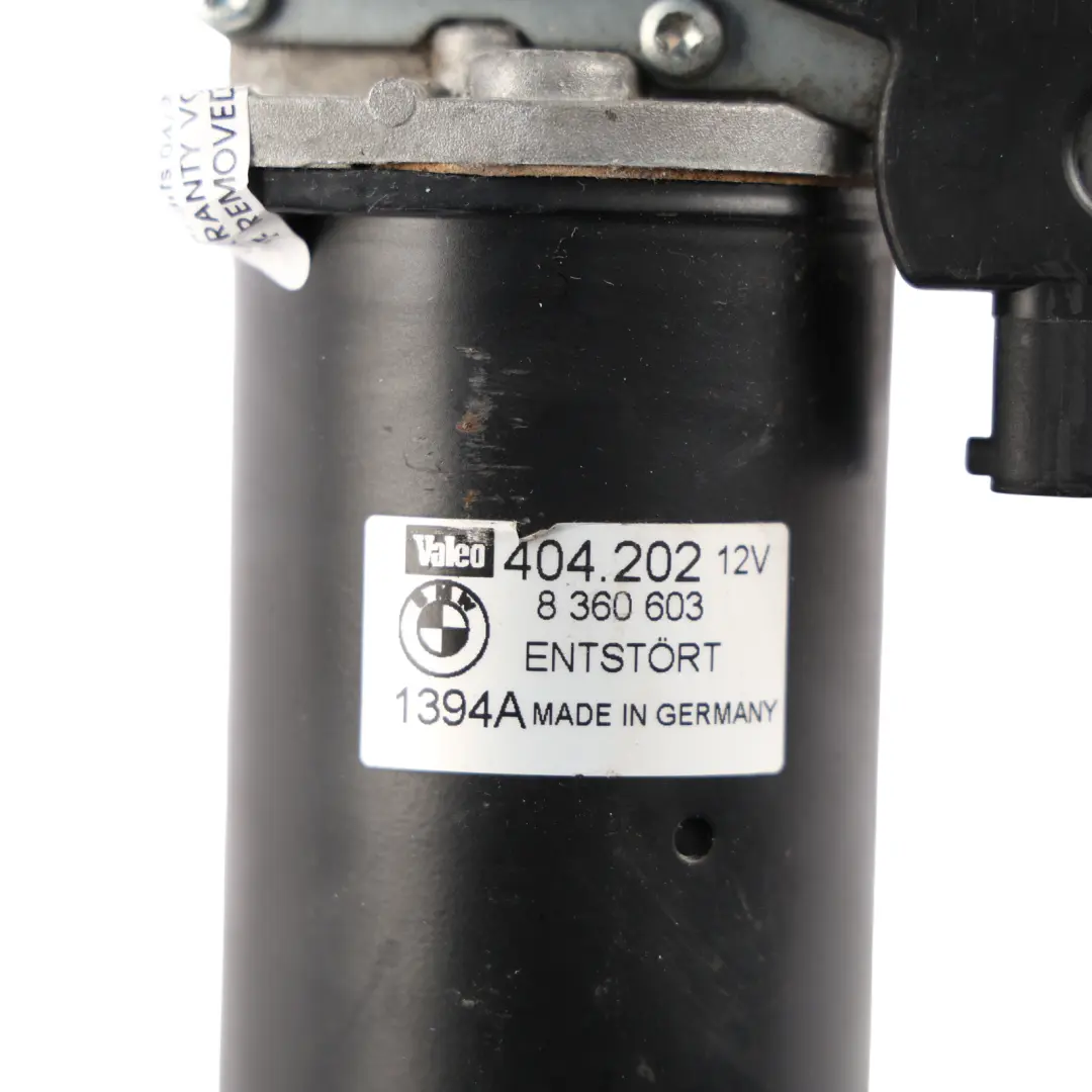 Front Windscreen Wiper Motor to Range Rover L322 with Part number DKD000020 Range Rover L322 Front Windscreen Wiper Motor - SKU RHD-DKD000020-1 - Part number DKD000020