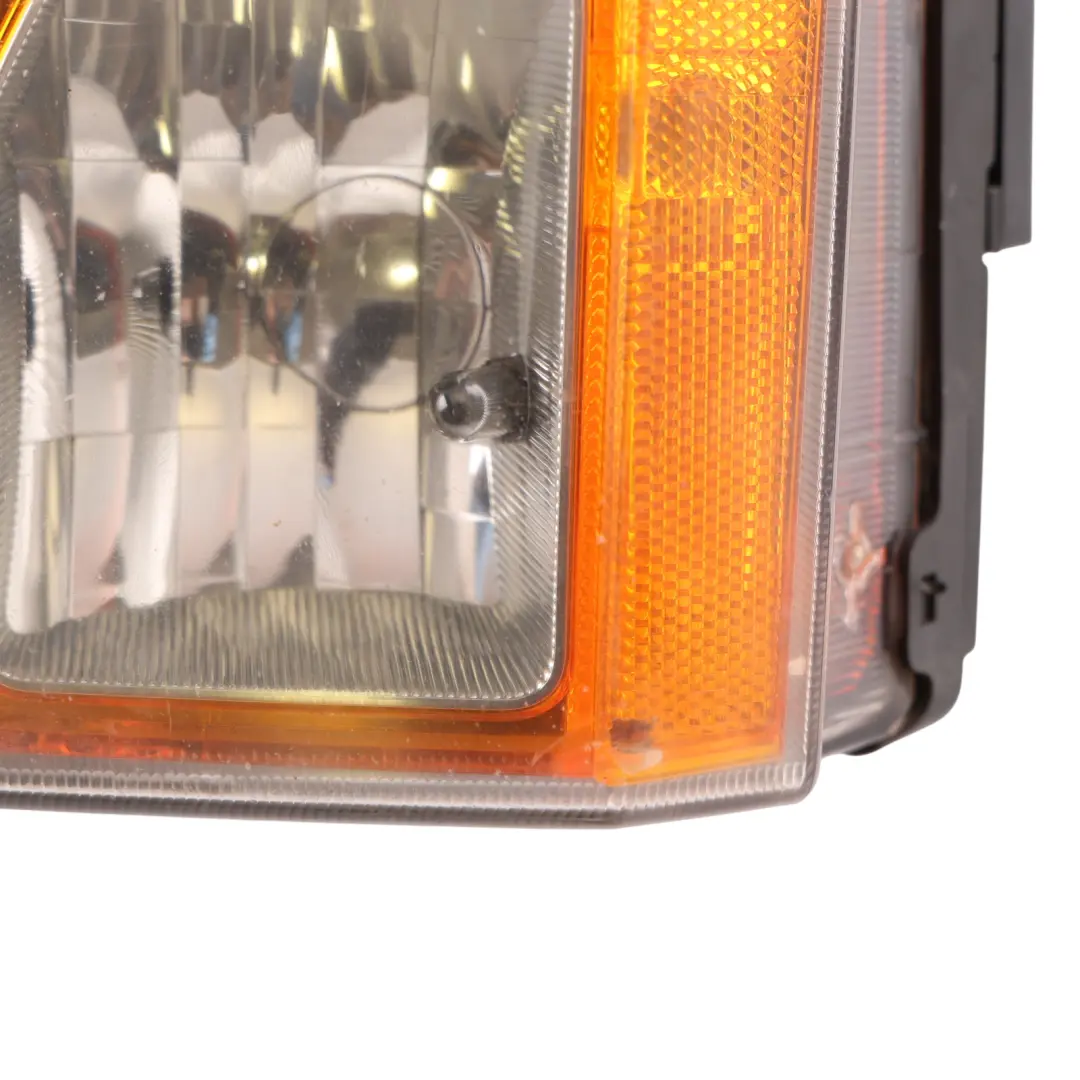 Front Headlight Headlamp Halogen Left N/S to Land Rover Discovery 3 L319 with Part number XBC500052 Land Rover Discovery 3 L319 Front Headlight Headlamp Halogen Left N/S - SKU RHD-XBC500052 - Part number XBC500052