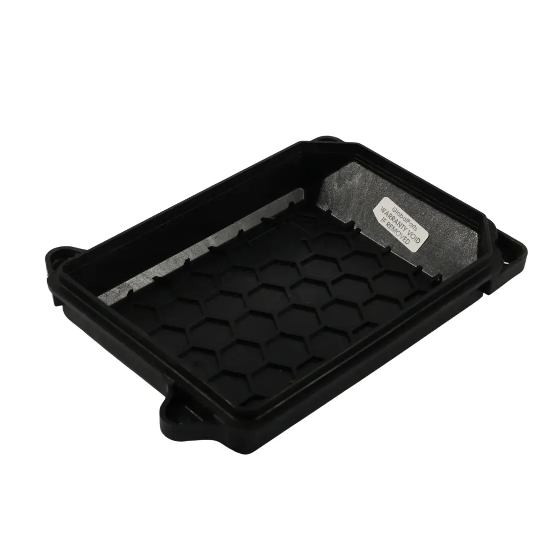 Headlight Bulb Sealing Cap Right O/S to Land Rover Discovery 3 L319 with Part number XBQ500140 Land Rover Discovery 3 L319 Headlight Bulb Sealing Cap Right O/S - SKU XBQ500140 - Part number XBQ500140