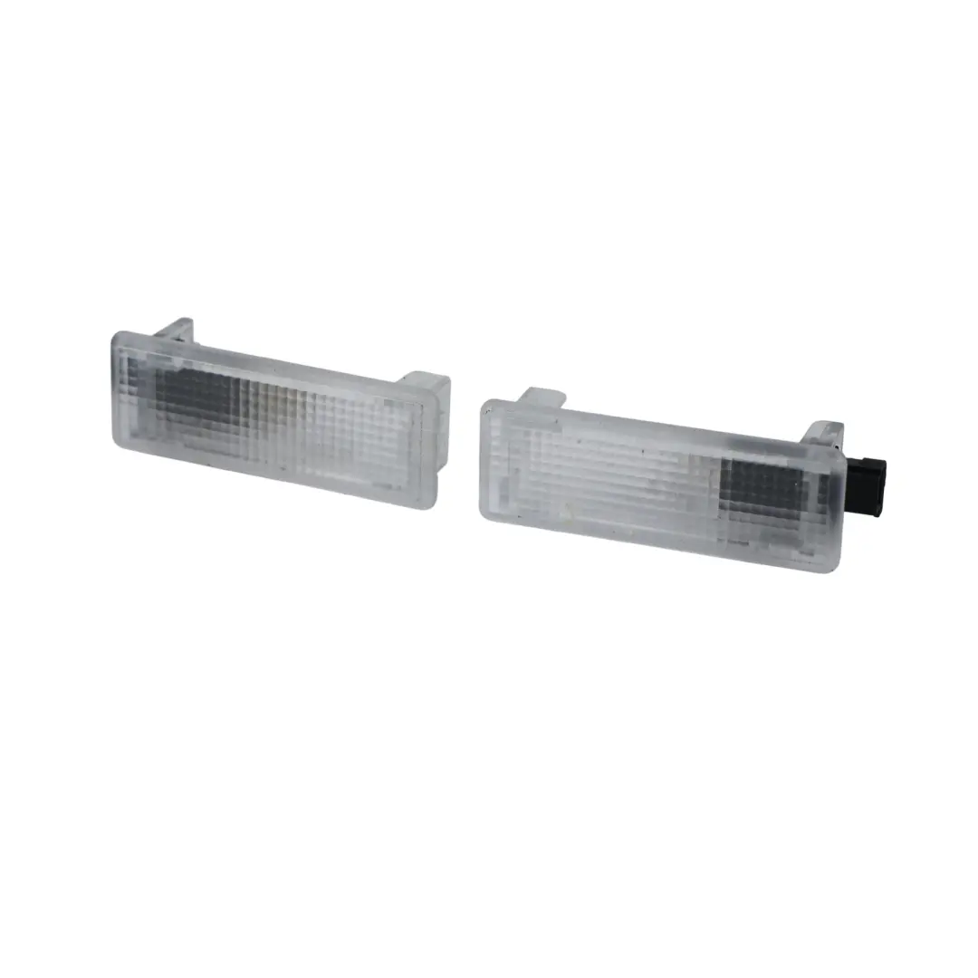 Luz Cortesía Interior SET para Land Rover Discovery L319 con número de pieza XDC000071 Land Rover Discovery L319 Luz Cortesía Interior SET - SKU XDC000071-1 - Número de pieza XDC000071