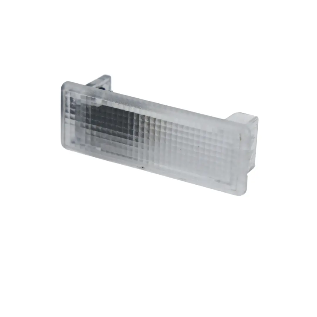 Luz De Cortesía Interior para Land Rover Discovery L319 con número de pieza XDC000071 Land Rover Discovery L319 Luz De Cortesía Interior - SKU XDC000071 - Número de pieza XDC000071