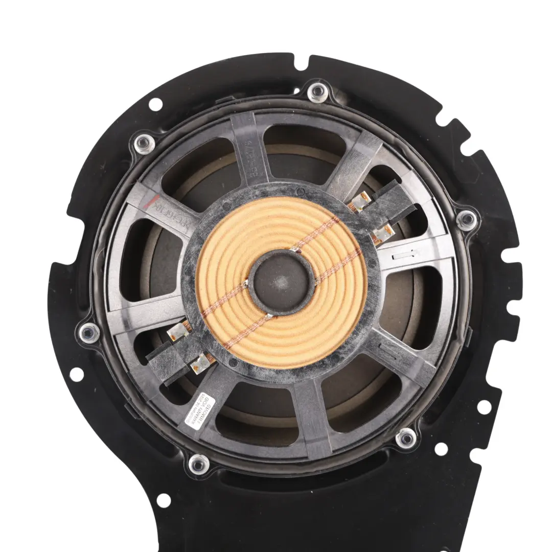 Subwoofer Speaker Harman Kardon to Land Rover Discovery 3 L319 Tailgate with Part number XQA500080 Land Rover Discovery 3 L319 Tailgate Subwoofer Speaker Harman Kardon - SKU XQA500080 - Part number XQA500080