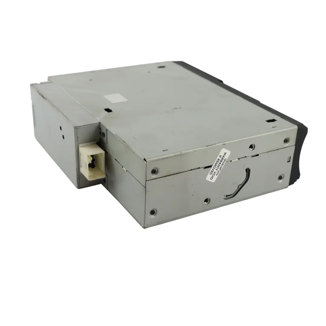 Cambiador CD Multi 6 Discos Clarion Salpicadero para Range Rover L322 con número de pieza XQE500201 Range Rover L322 Cambiador CD Multi 6 Discos Clarion Salpicadero - SKU XQE500201 - Número de pieza XQE500201