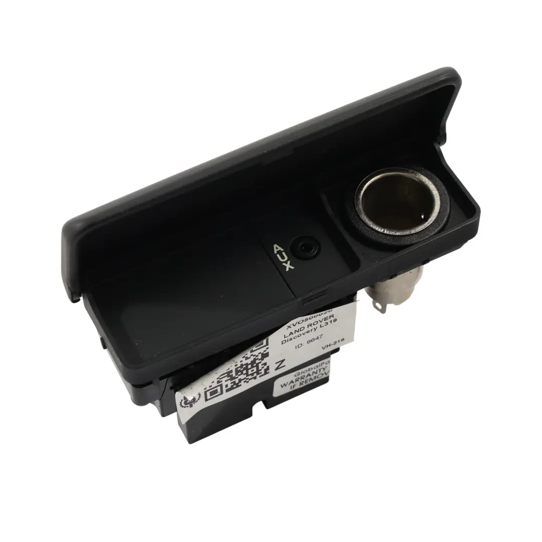 Hintere Mittelkonsole Blende Aux 12V Steckdose für Land Rover mit Teilenummer XVO500020 Land Rover Hintere Mittelkonsole Blende Aux 12V Steckdose - SKU XVO500020 - Teilenummer XVO500020