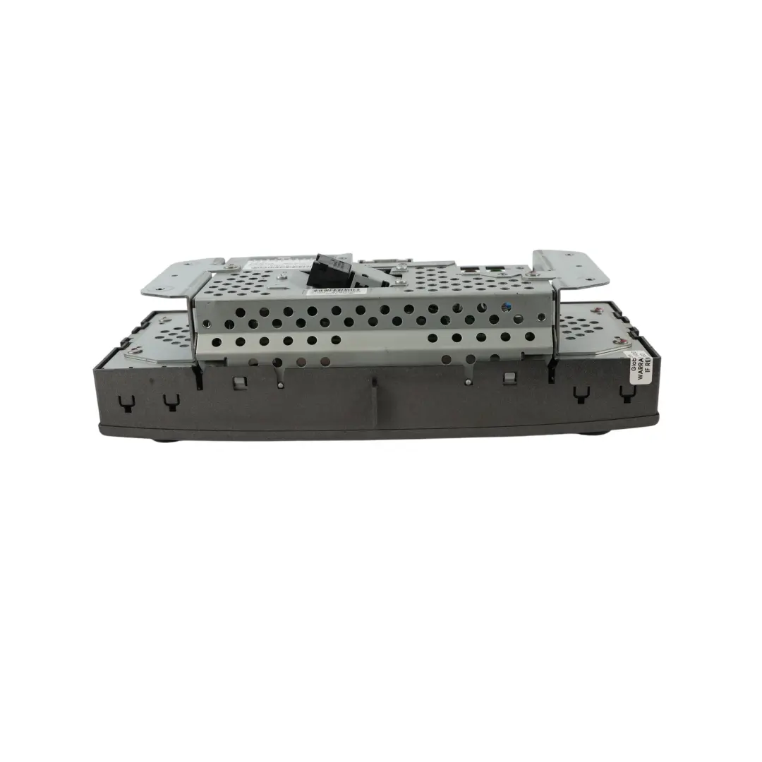 Sat Nav Radio Display Head Unit Media ECU für Land Rover L322 mit Teilenummer YIK500022 Land Rover L322 Sat Nav Radio Display Head Unit Media ECU - SKU YIK500022 - Teilenummer YIK500022