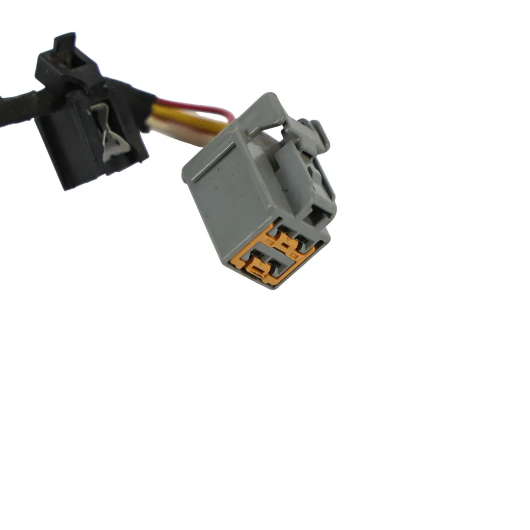 Front Seat Memory Wiring Harness to Land Rover Discovery 3 L319 with Part number YML500373 Land Rover Discovery 3 L319 Front Seat Memory Wiring Harness - SKU YML500373 - Part number YML500373