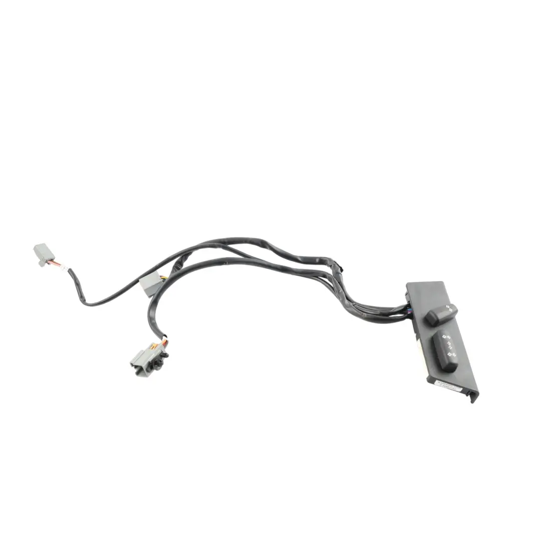 Panel Regulacji Fotela Przedniego Prawy do Range Rover Sport L320 o numerze YUB500180PVJ Range Rover Sport L320 Panel Regulacji Fotela Przedniego Prawy - SKU YUB500180PVJ - Numer Części YUB500180PVJ