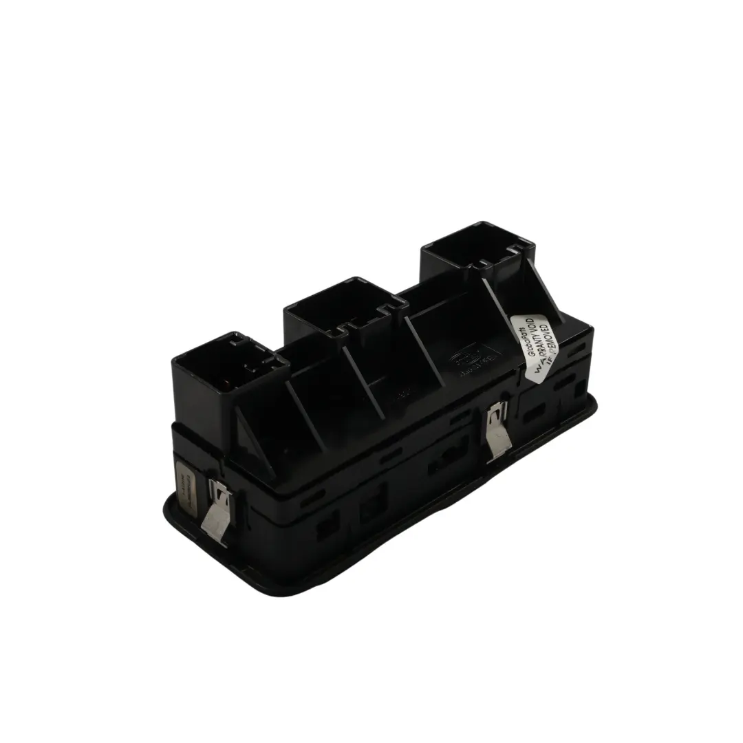 Przełącznik Podnośnika Szyby Prawy do Range Rover Sport L320 o numerze YUD500950PVJ Range Rover Sport L320 Przełącznik Podnośnika Szyby Prawy - SKU YUD500950PVJ - Numer Części YUD500950PVJ
