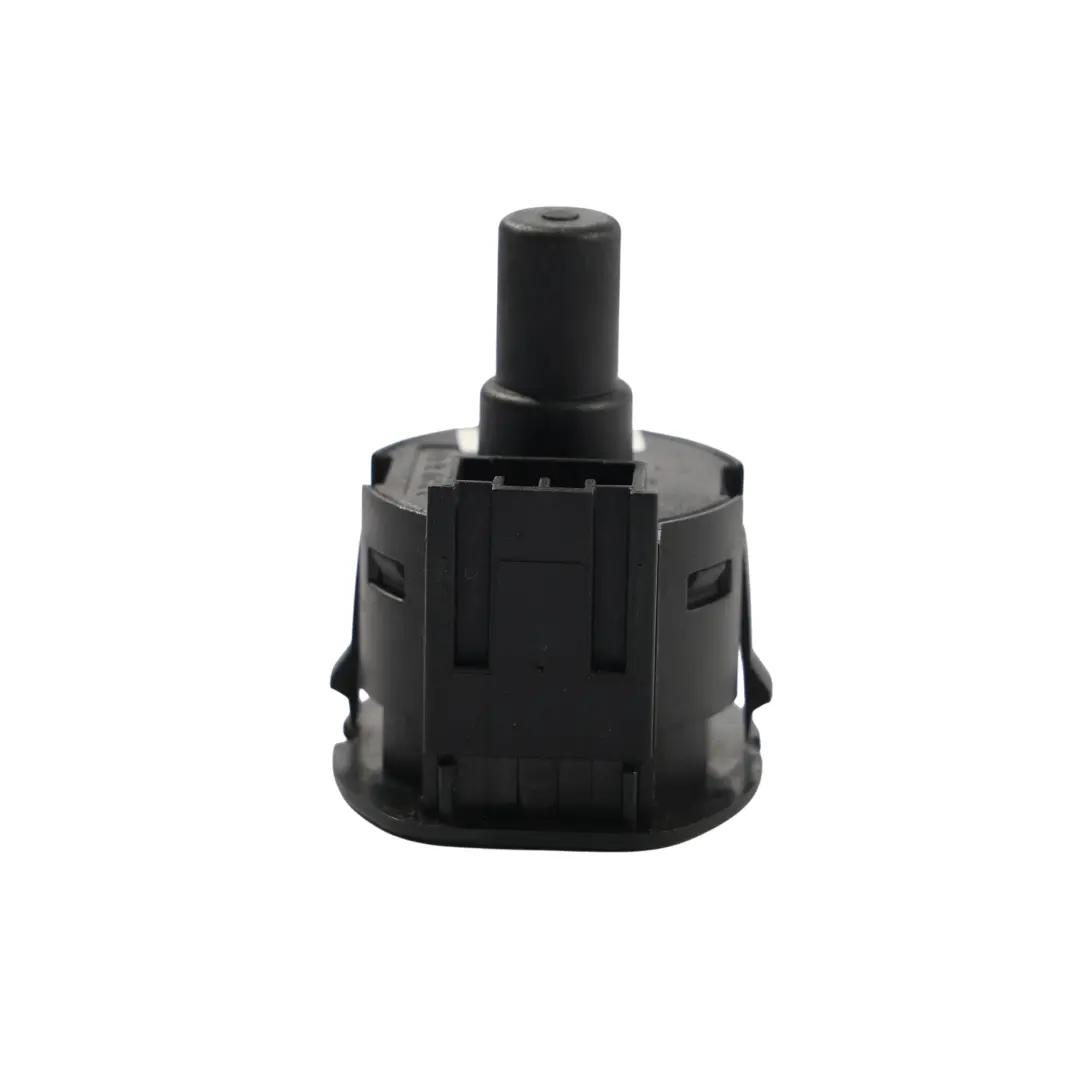 Module Switch to Land Rover Discovery 3 Passenger Air with Part number YWL500050PVJ Land Rover Discovery 3 Passenger Air Module Switch - SKU YWL500050PVJ - Part number YWL500050PVJ