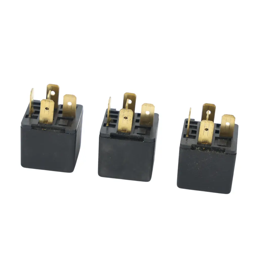  TycoElectronics Zestaw Bezpieczników Przekaźników 12V DC - SKU 0-1432785-1 - Numer Części 0-1432785
