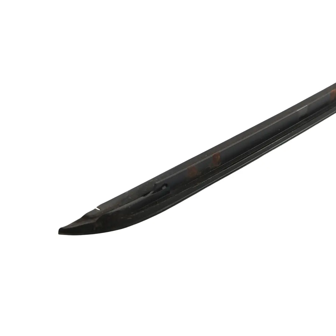 Moldura Exterior Goteo Delantera Izquierda para BMW E90 E91 con número de pieza 0034043 BMW E90 E91 Moldura Exterior Goteo Delantera Izquierda - SKU 0034043 - Número de pieza 0034043