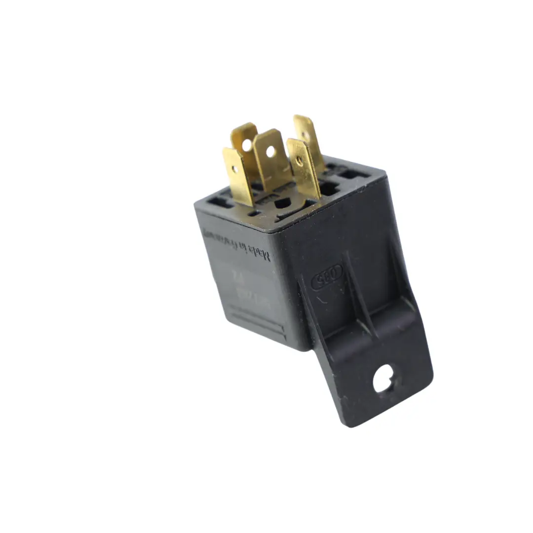 Range Rover Sport L320 Relais 4-Broches Bosch 12V 20/30A Noir - SKU 0332209150 - Numéro de pièce 0332209150