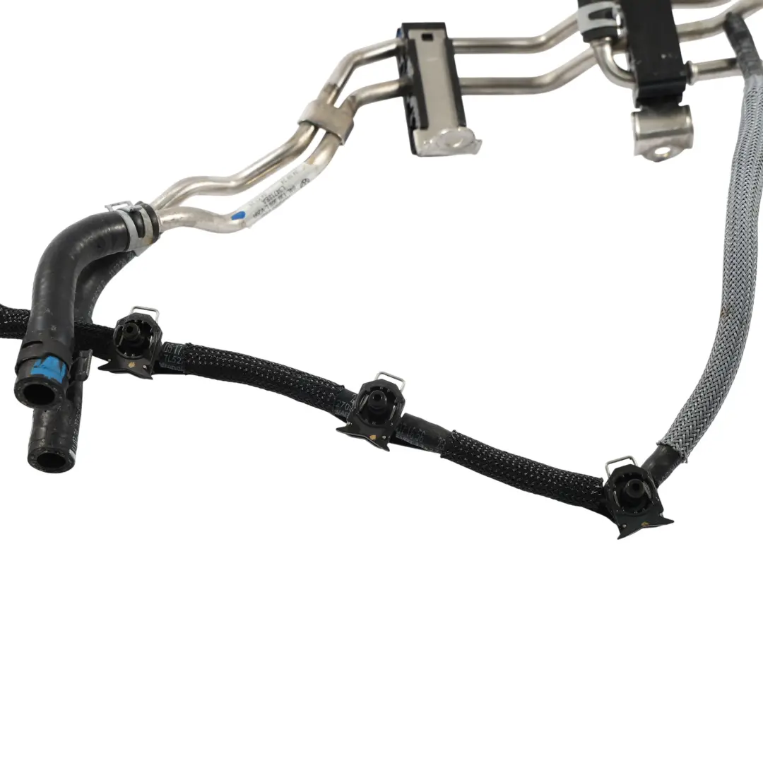 Tuyau Conduite Carburant 04L130308G pour Volkswagen Crafter SY à propos du numéro de pièce 04L130308L Volkswagen Crafter SY Tuyau Conduite Carburant 04L130308G - SKU 04L130308L - Numéro de pièce 04L130308L