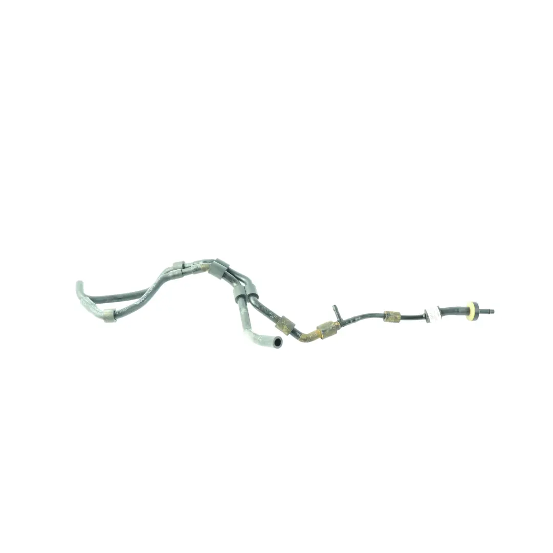AGR Kühler Vakuum Schlauch 1.6 2.0 TDI für Audi A3 8V VW Golf Mk7 mit Teilenummer 04L131051C Audi A3 8V VW Golf Mk7 AGR Kühler Vakuum Schlauch 1.6 2.0 TDI - SKU 04L131051C - Teilenummer 04L131051C