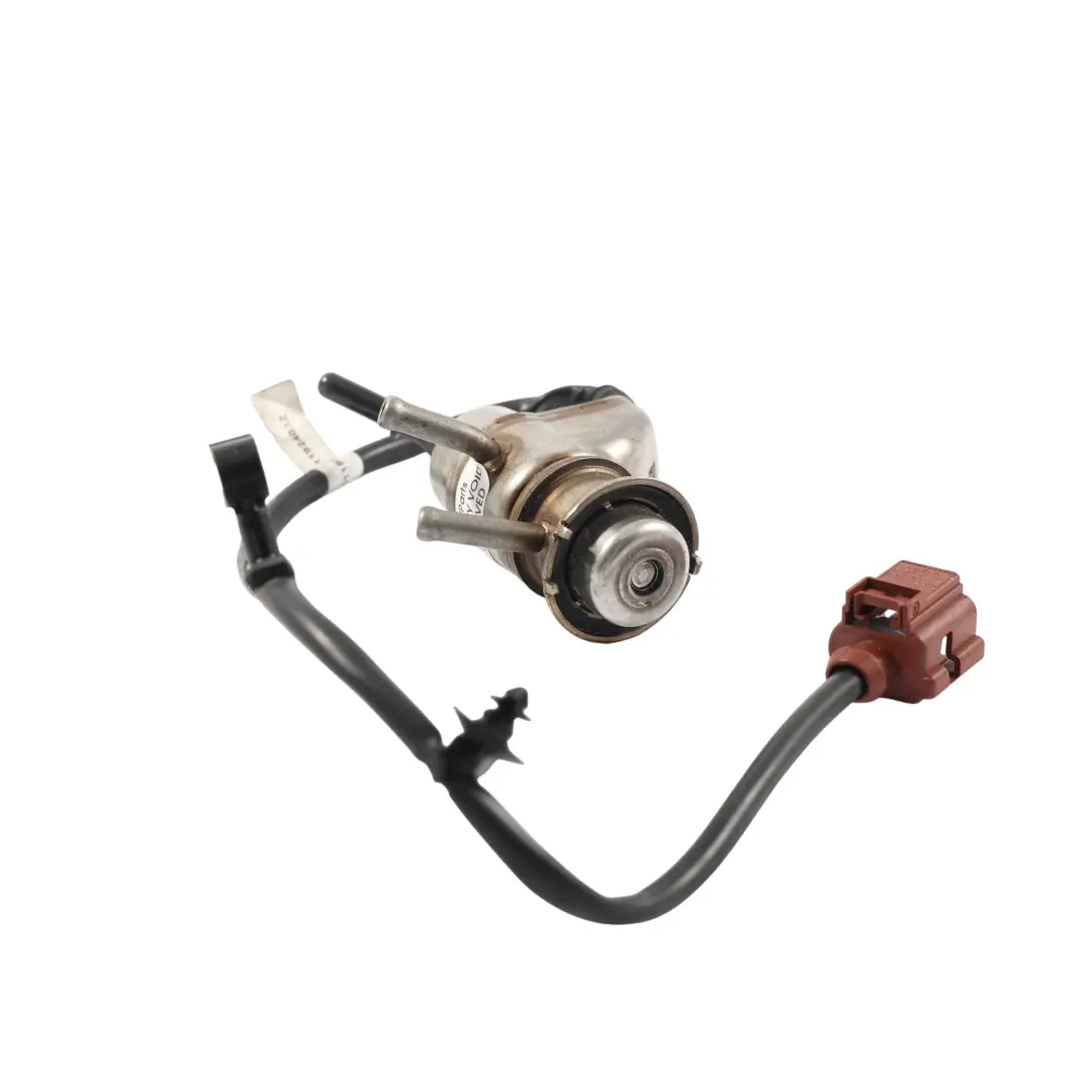 Adblue Injector 2.0 TDI Diesel to Audi Q3 8U VW Tiguan 5N Passat A3 with Part number 04L131113Q Audi Q3 8U VW Tiguan 5N Passat A3 Adblue Injector 2.0 TDI Diesel - SKU 04L131113Q - Part number 04L131113Q