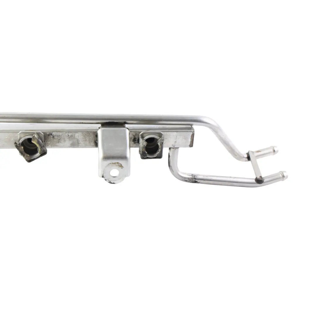 8N A3 8P Listwa Wtryskiwaczy Paliwa 1.8T Benzyna do Audi TT o numerze 06A133681B Audi TT 8N A3 8P Listwa Wtryskiwaczy Paliwa 1.8T Benzyna - SKU 06A133681B-1 - Numer Części 06A133681B