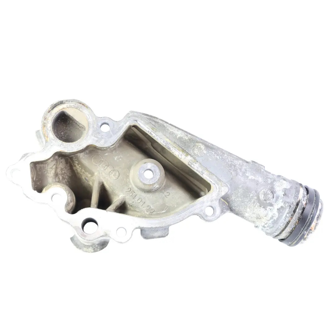 Audi A5 8T 3.0 TFSI V6 Brida Carcasa Tapa Refrigerante Motor - SKU 06E121161BB - Número de pieza 06E121161BB