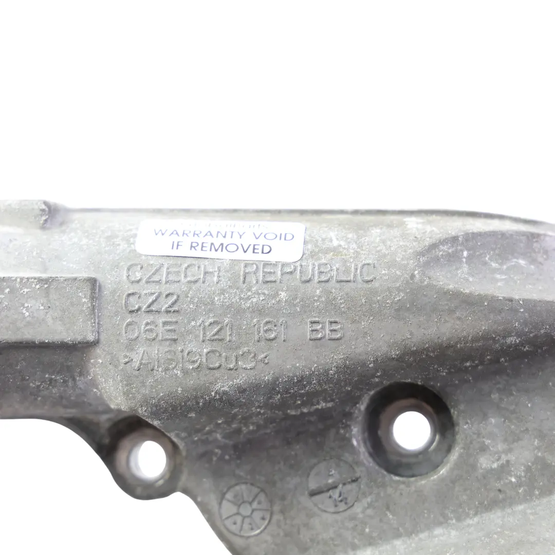 Audi A5 8T 3.0 TFSI V6 Brida Carcasa Tapa Refrigerante Motor - SKU 06E121161BB - Número de pieza 06E121161BB