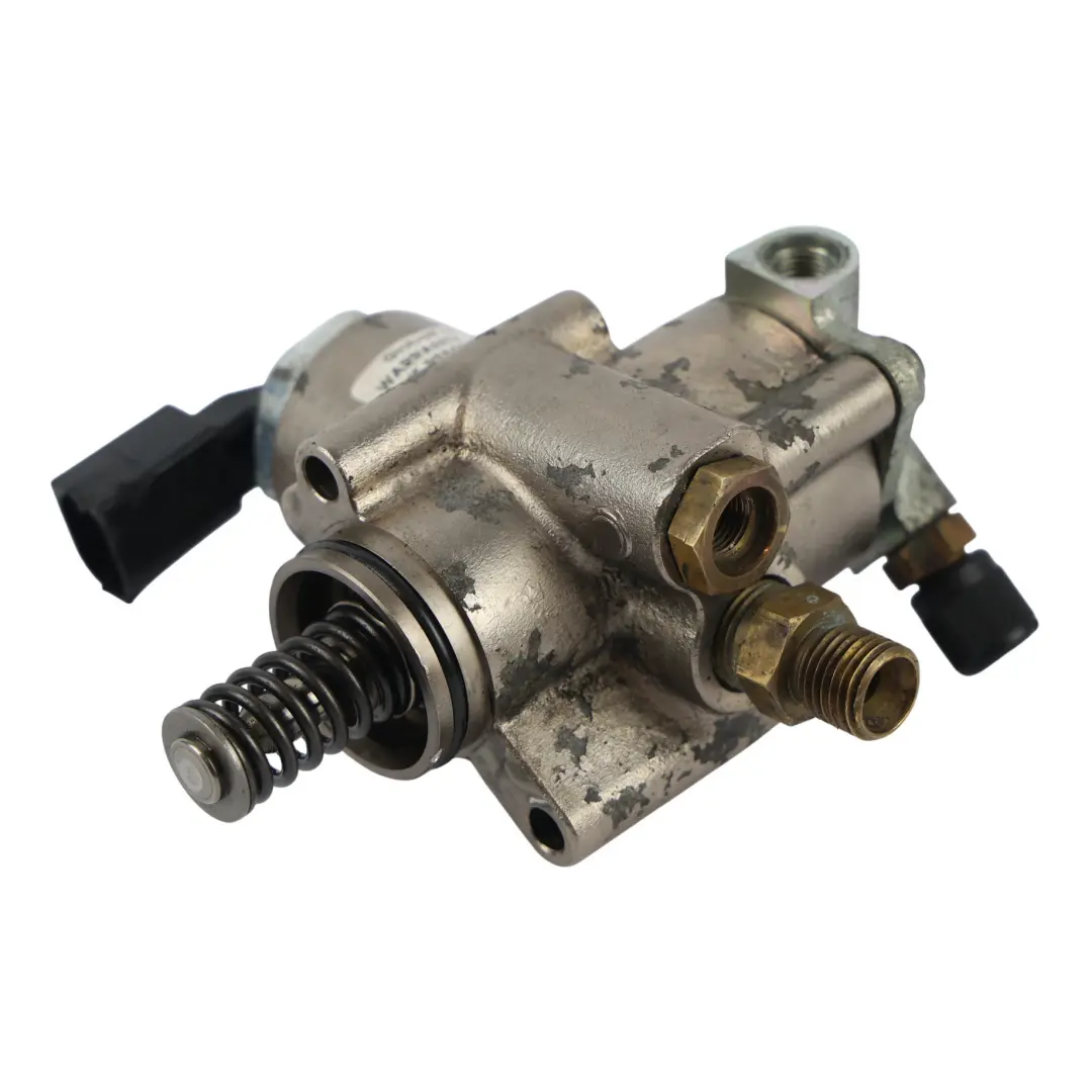 Volkswagen Golf 5 2.0 TSI BWA Bomba Combustible Alta Presión - SKU 06F127025K-5 - Número de pieza 06F127025K