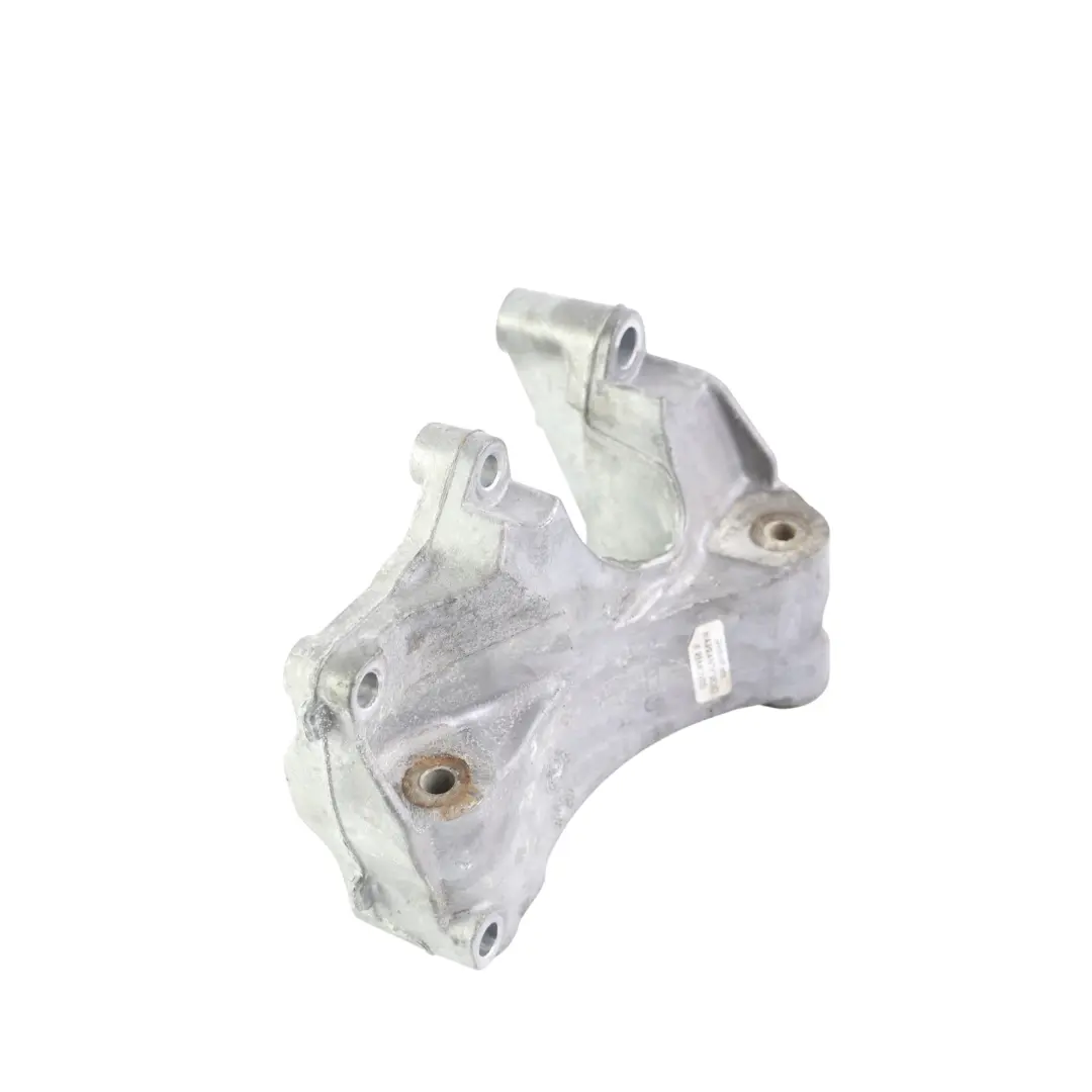 Supporto Staffa Montaggio Alternatore 4.2 FSI CFSA per Audi RS4 RS5 B8 con numero di parte 079903805AD Audi RS4 RS5 B8 Supporto Staffa Montaggio Alternatore 4.2 FSI CFSA - SKU 079903805AD - Numero di parte 079903805AD