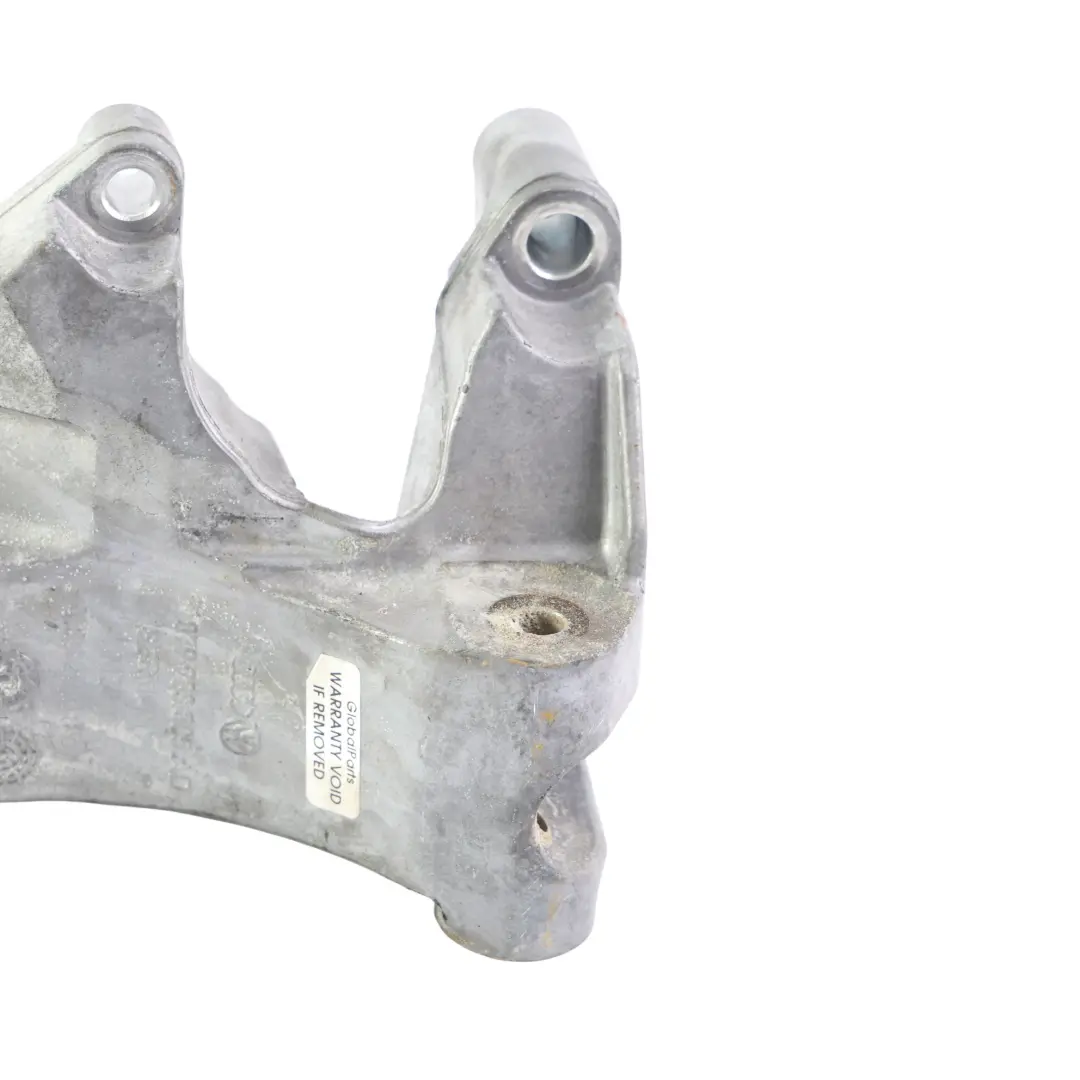 Lichtmaschine Halterung Träger 4.2 FSI CFSA für Audi RS4 RS5 B8 mit Teilenummer 079903805AD Audi RS4 RS5 B8 Lichtmaschine Halterung Träger 4.2 FSI CFSA - SKU 079903805AD - Teilenummer 079903805AD