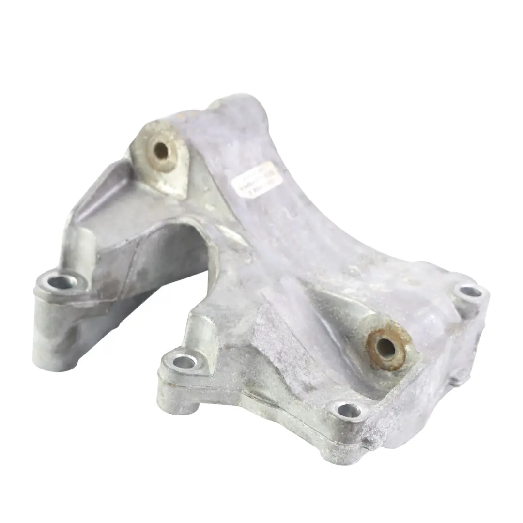 Audi RS4 RS5 B8 Support Fixation Alternateur 4.2 FSI CFSA - SKU 079903805AD - Numéro de pièce 079903805AD