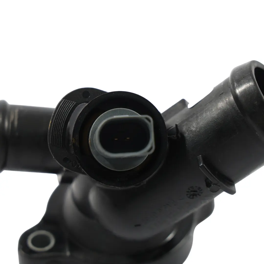 Audi RS3 8V RSQ3 F3 Regulador Bomba Agua Refrigerante 2.5 TFSI - SKU 07K121133E - Número de pieza 07K121133E