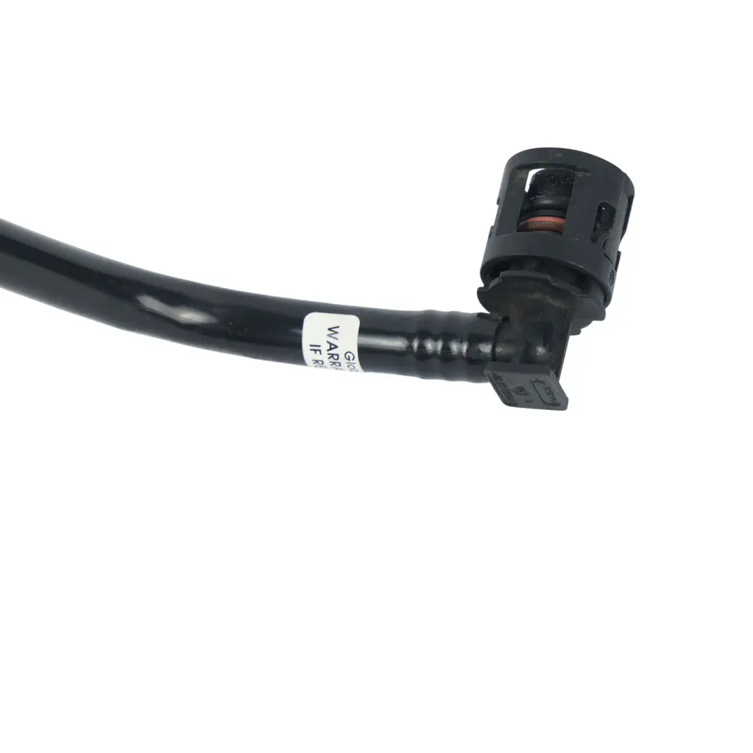 Ford Focus Titanium Tuyau Tube Reniflard Huile 2.0 AODA 8M51-6C662 - SKU 1581992 - Numéro de pièce 1581992