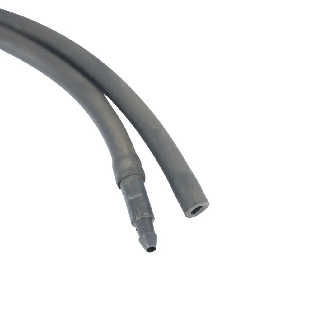 Ford Mondeo Mk4 Wąż Spryskiwaczy Przedniej Szyby BS71-17K605-AB - SKU 1705678 - Numer Części 1705678
