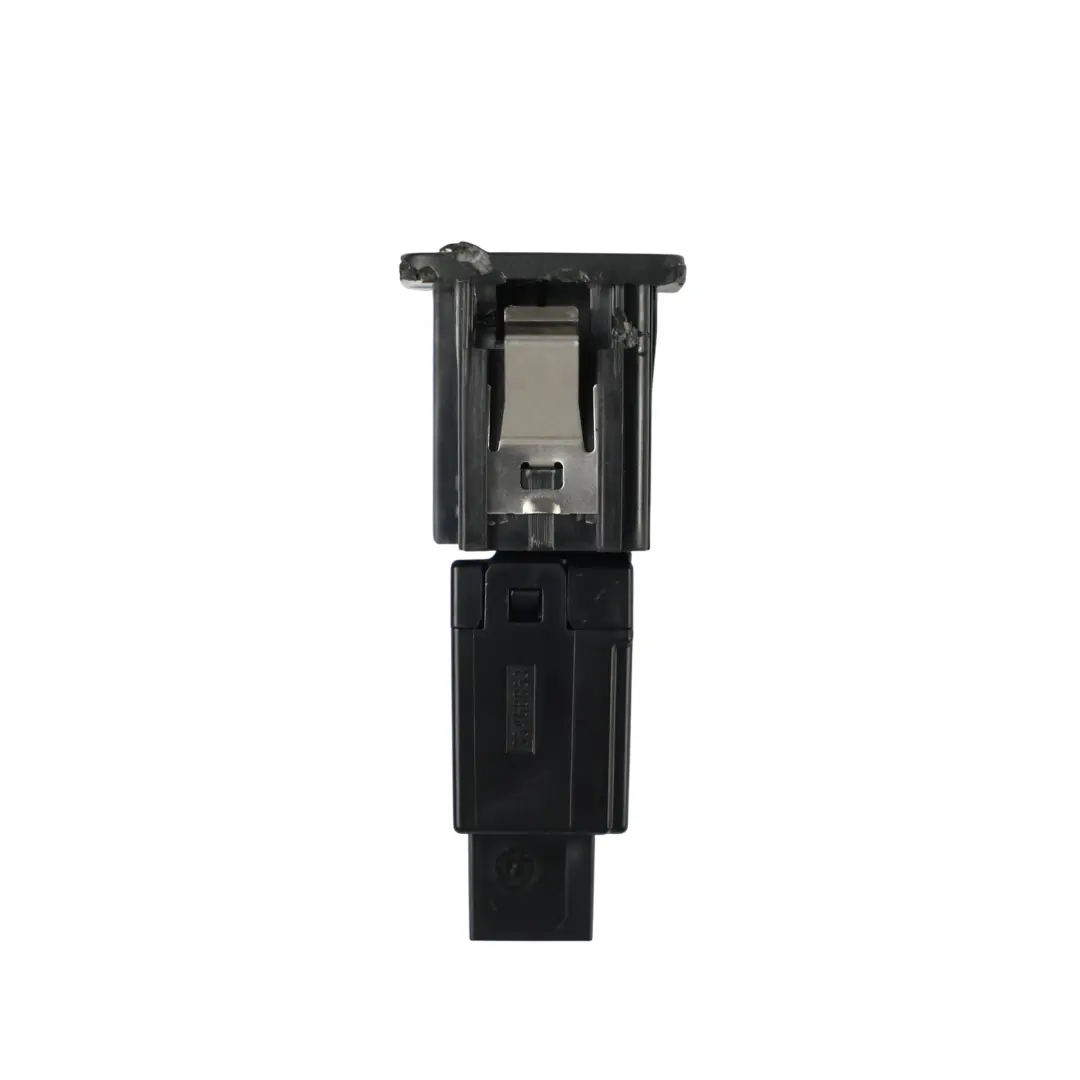 Volkswagen Crafter MK2 Prise Chargeur USB-C Port Sortie - SKU 17A035718 - Numéro de pièce 17A035718