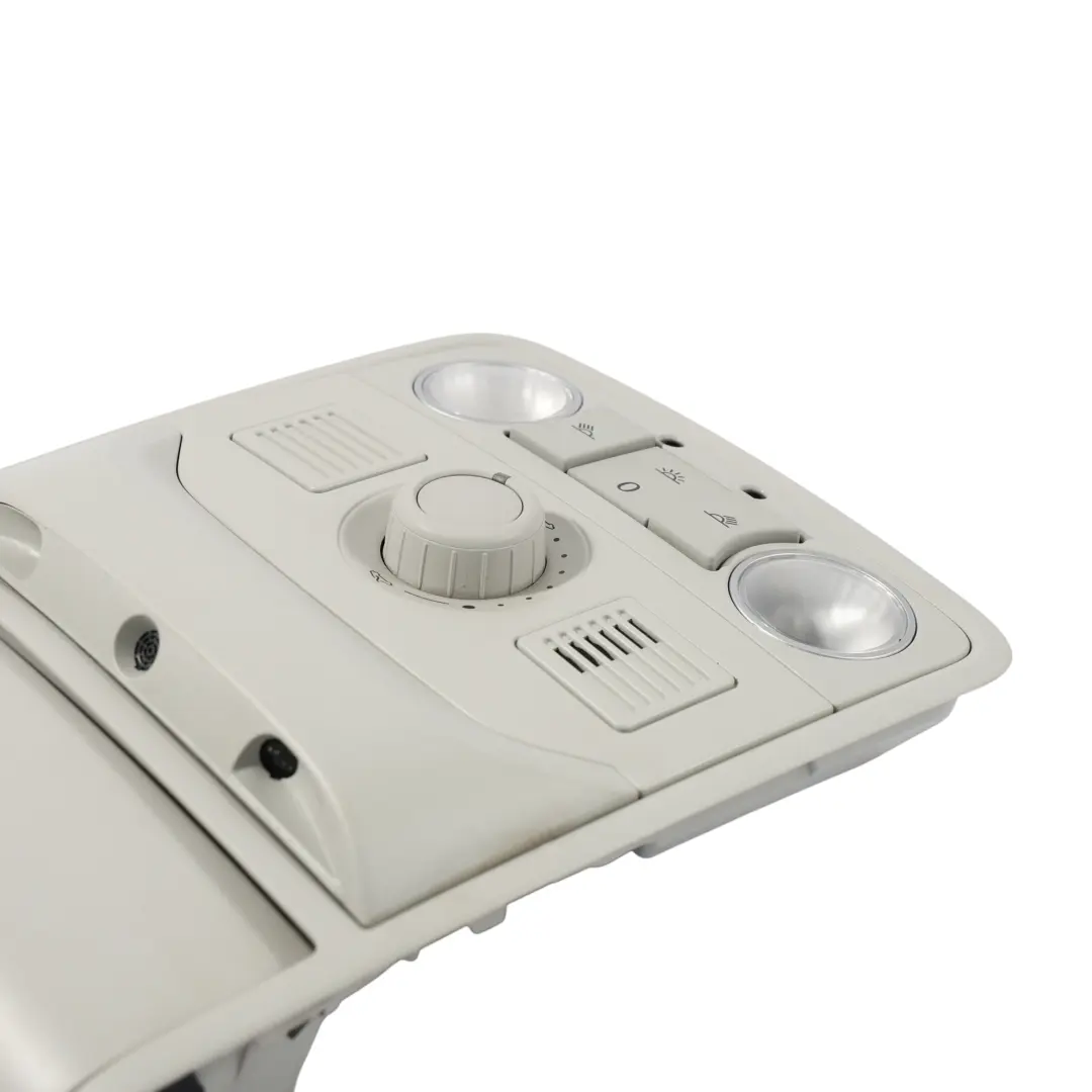 Volkswagen Golf MK6 Lampe Plafonnier Lecture Intérieur - SKU 1K0867489E-5 - Numéro de pièce 1K0867489E
