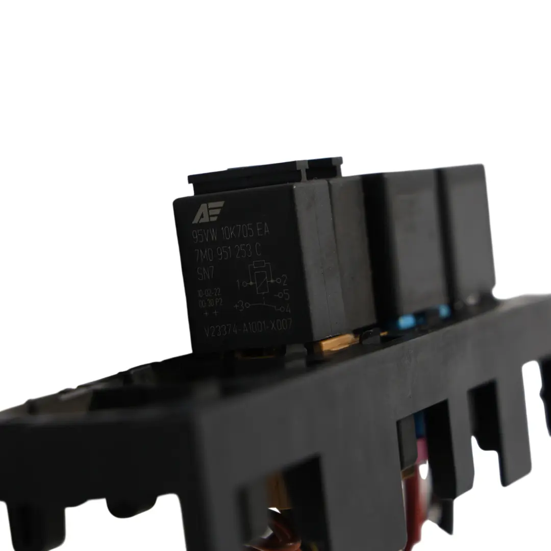 Mk6 Octavia Relay Fuse Box Panel to Audi TT 8J A3 8P Volkswagen Golf with Part number 1K0937503A Audi TT 8J A3 8P Volkswagen Golf Mk6 Octavia Relay Fuse Box Panel - SKU 1K0937503A - Part number 1K0937503A