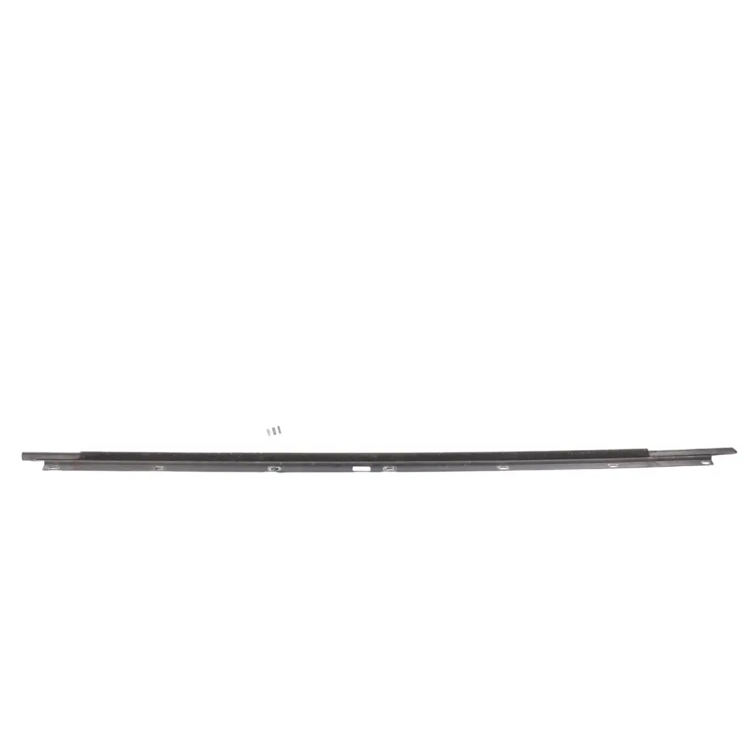 Mk5 Junta Ventana Puerta Delantera Izquierda para Volkswagen Golf con número de pieza 1K3837477D Volkswagen Golf Mk5 Junta Ventana Puerta Delantera Izquierda - SKU 1K3837477D - Número de pieza 1K3837477D