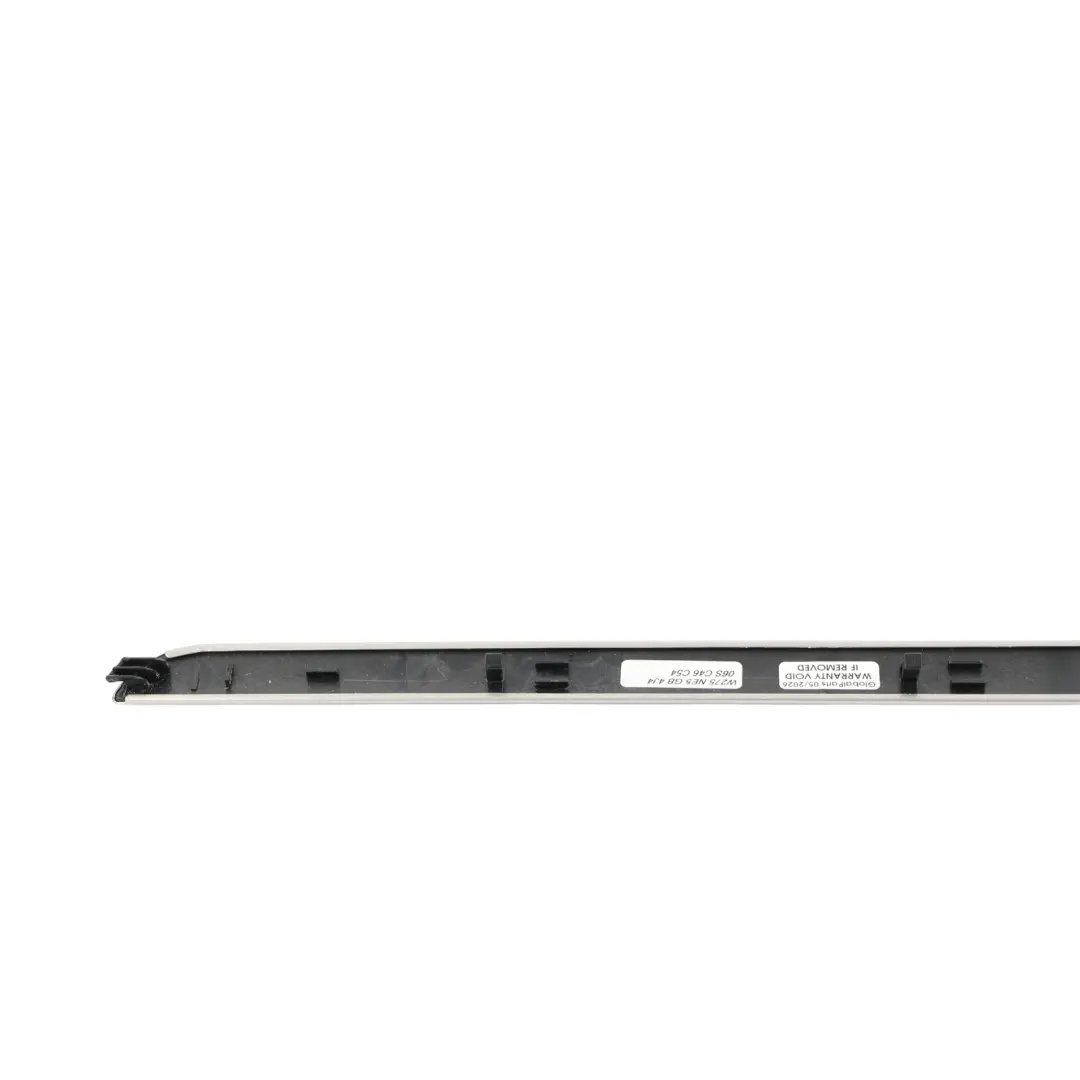 Mk5 Moldura Puerta Delantera Izquierda para Volkswagen Golf con número de pieza 1K3867439B Volkswagen Golf Mk5 Moldura Puerta Delantera Izquierda - SKU 1K3867439B - Número de pieza 1K3867439B