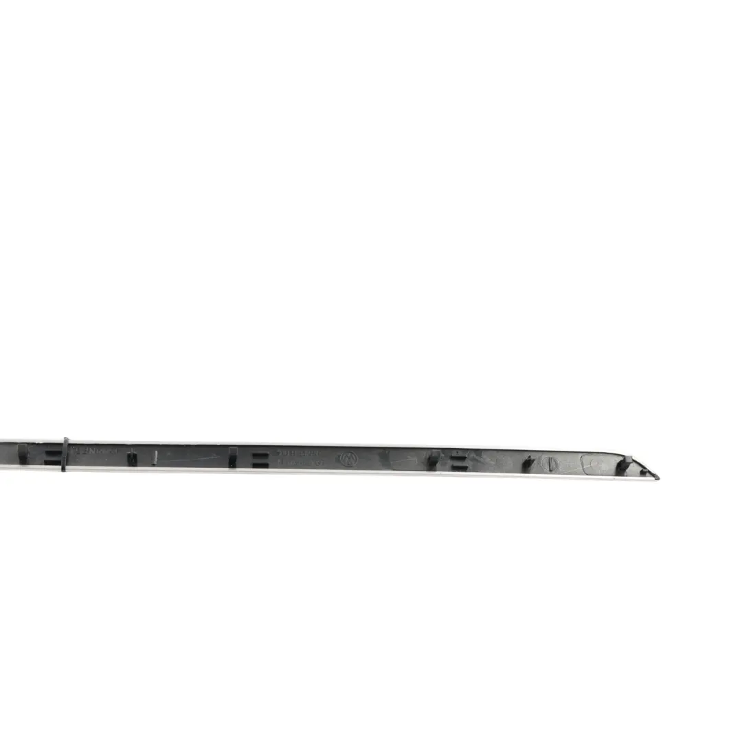 Mk5 Moldura Puerta Delantera Izquierda para Volkswagen Golf con número de pieza 1K3867439B Volkswagen Golf Mk5 Moldura Puerta Delantera Izquierda - SKU 1K3867439B - Número de pieza 1K3867439B